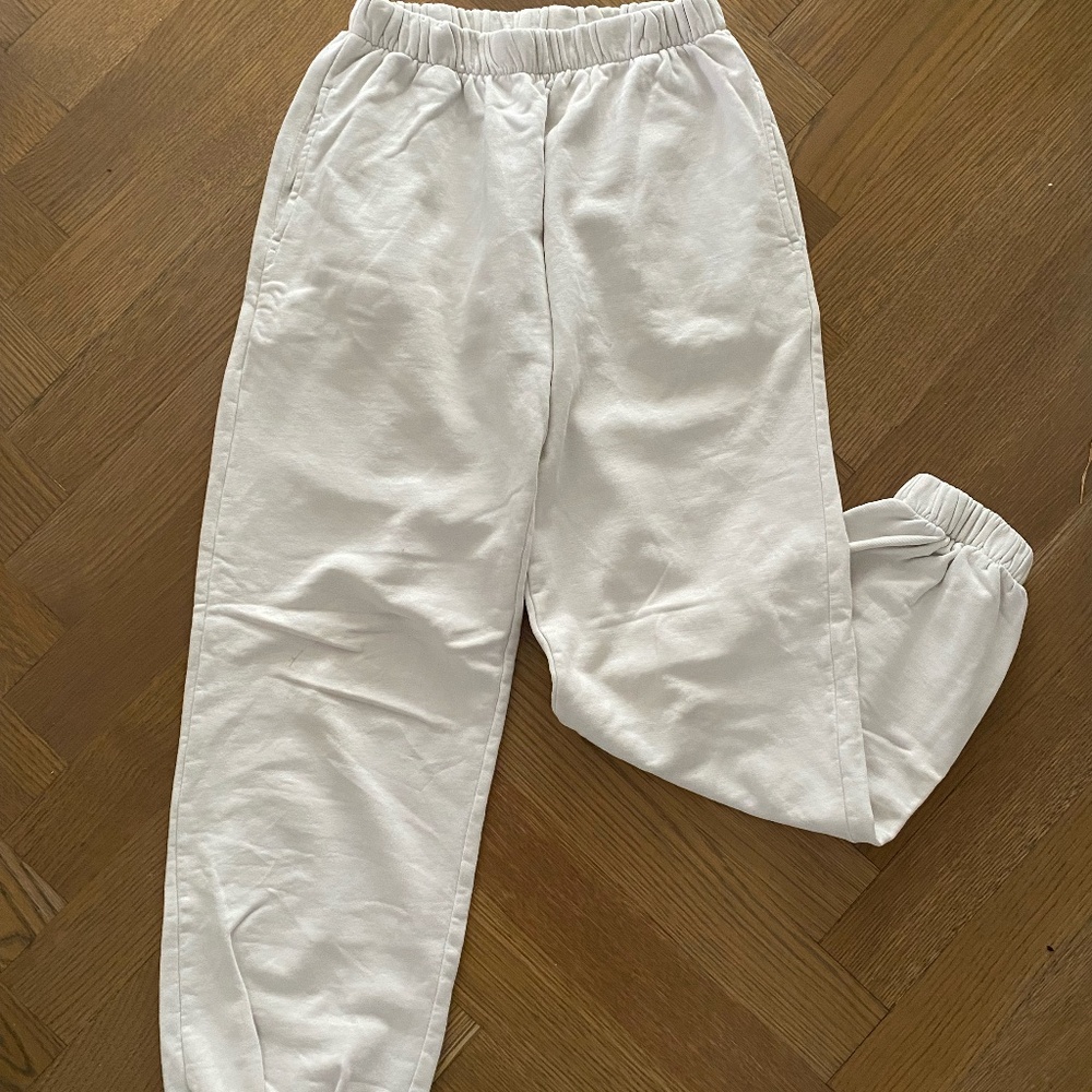 Brandy Melville Rosa Sweatpants